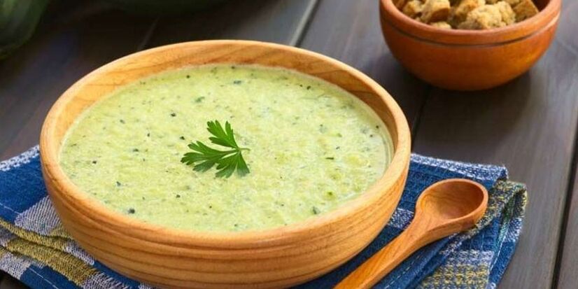 Cabbage and zucchini puree soup is a stomach-friendly dish on the menu of the hypoallergenic diet